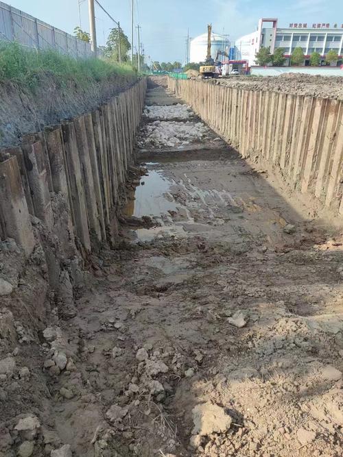 利川市拉森钢板桩租赁全指南 选型、价格与施工要点